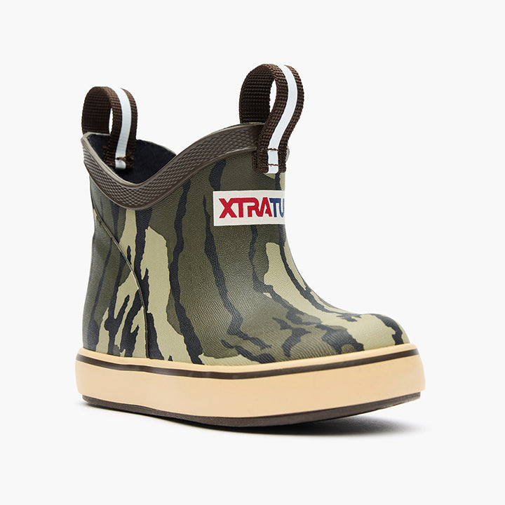 Xtratuf Kids' Mossy Oak Bottomland Ankle Deck Boot XKABMOB